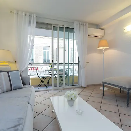 Palais Des Fleurs Apartment